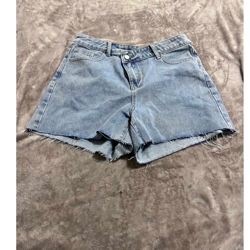 Dazy Womens Light Wash‎ Asymmetrical Crossover Waist Raw Hem Denim Shorts Size L